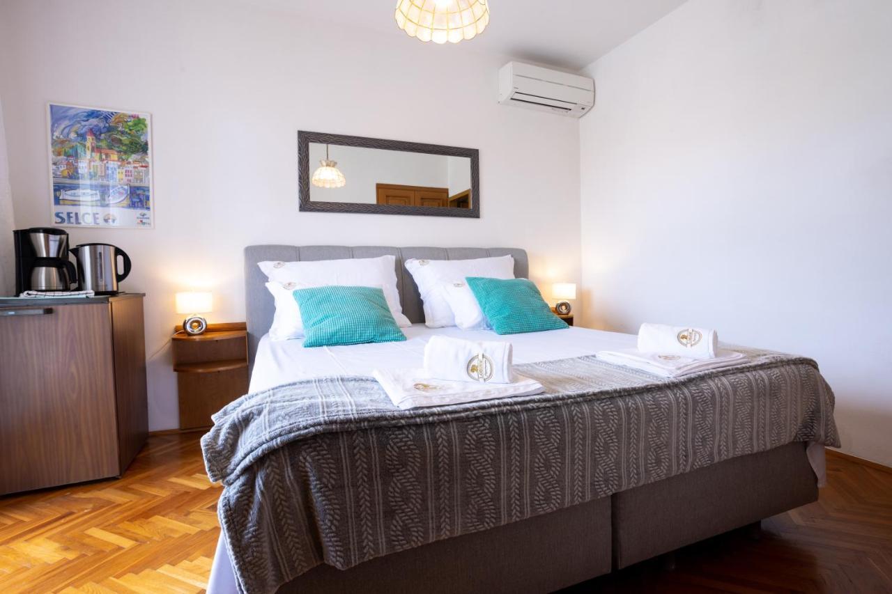 Apartments Lonzor I セルツェ エクステリア 写真