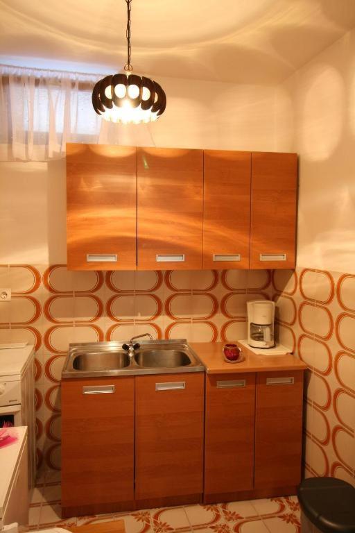 Apartments Lonzor I セルツェ エクステリア 写真